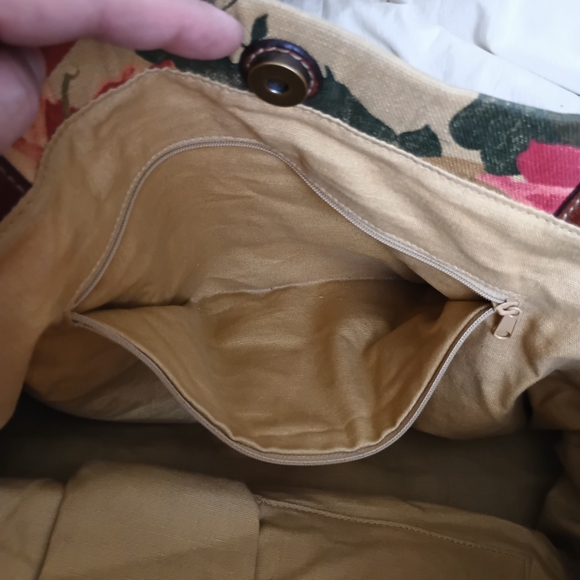 Vintage FOSSIL Floral Canvas Tote Bag with Brown Leather Handles - Picture 5 of 9